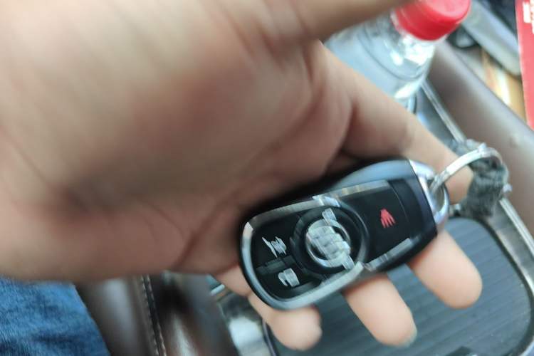 Used Buick Envision 2016 28T Four-Wheel Drive Elite Version Vehicle Key