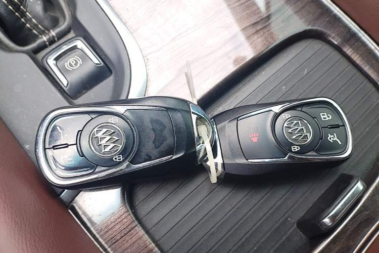 Used Buick Envision 2016 28T Four-Wheel Drive Elite Version Vehicle Key