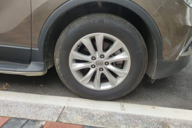 Used Buick Envision 2016 28T Four-Wheel Drive All-Terrain Flagship Edition Right Front Wheel Hub