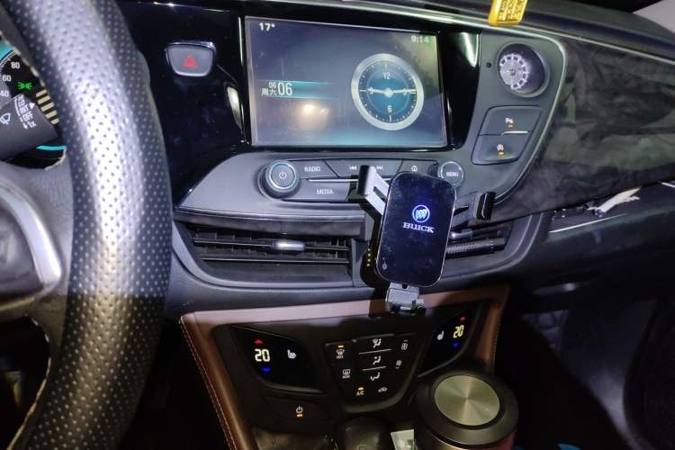 Used Buick Envision 2016 20T Two-Wheel-Drive Elite Model Audio And AC Panel