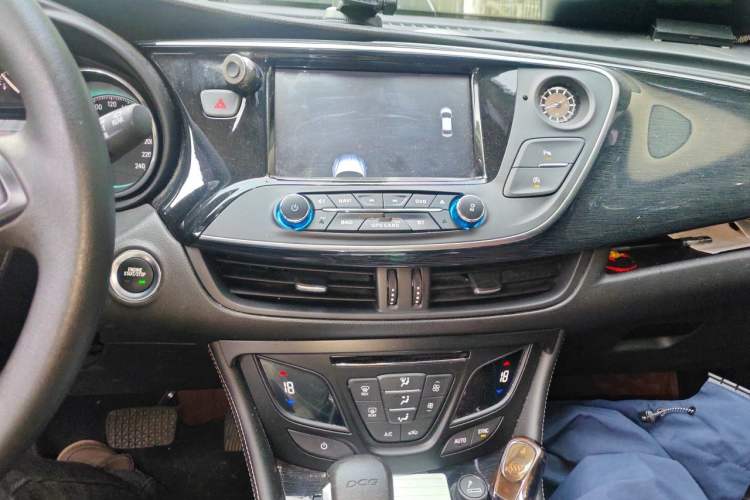 Used Buick Envision 2016 20T Two-Wheel Drive Leading Version Audio And AC Panel
