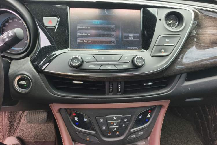 Used Buick Envision 2016 28T Four-Wheel Drive Elite Version Audio And AC Panel