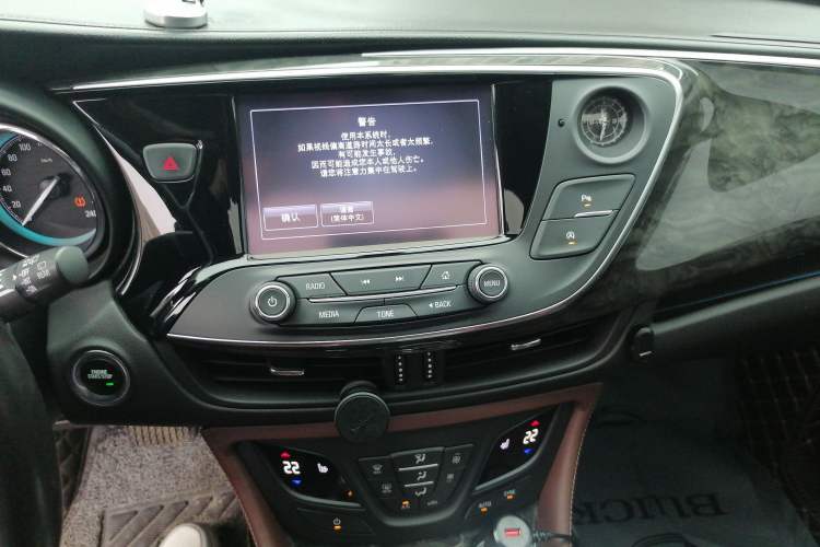 Used Buick Envision 2016 28T Four-Wheel Drive Elite Version Audio And AC Panel