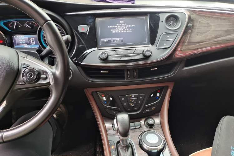 Used Buick Envision 2016 20T Two-Wheel-Drive Elite Model Audio And AC Panel