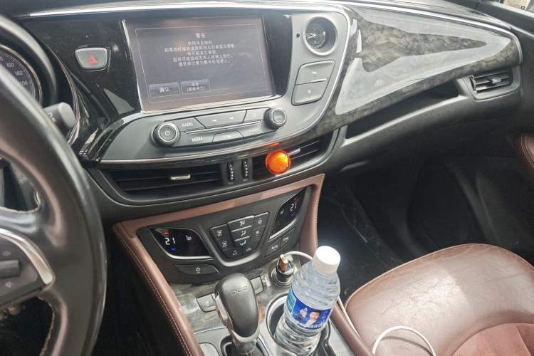 Used Buick Envision 2016 20T Four-Wheel Drive Elite Model Audio And AC Panel