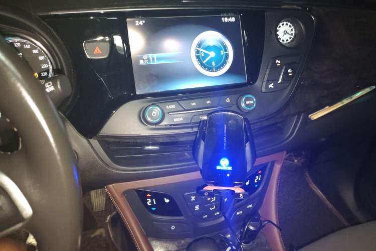 Used Buick Envision 2016 20T Four-Wheel Drive Luxury Model Audio And AC Panel