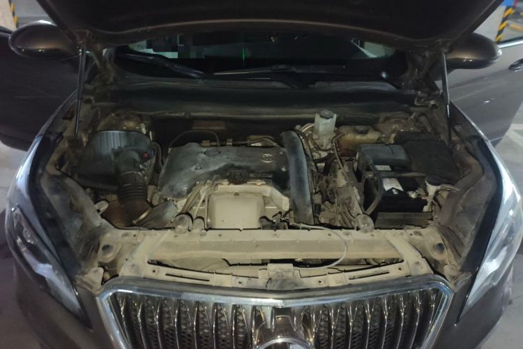 Used Buick Envision 2016 28T Four-Wheel Drive Elite Version Engine Bay