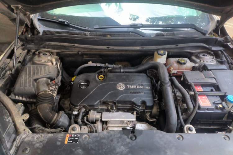 Used Buick Envision 2016 20T Two-Wheel-Drive Elite Model Engine Bay