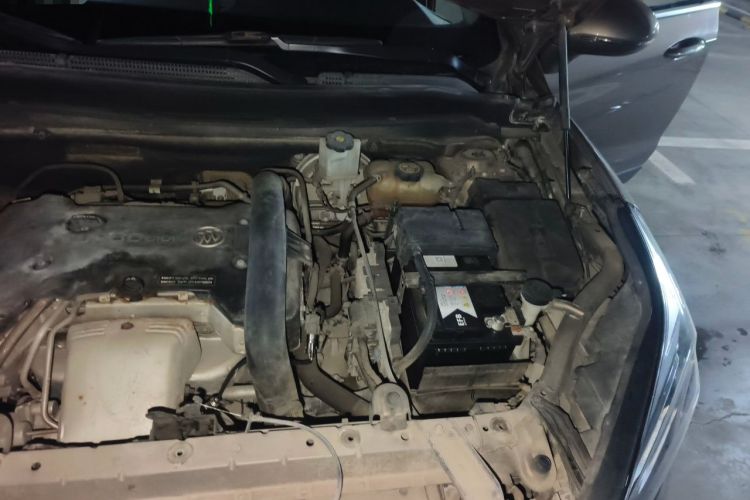 Used Buick Envision 2016 28T Four-Wheel Drive Elite Version Engine Bay Left