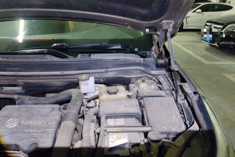 Used Buick Envision 2016 20T Two-Wheel-Drive Elite Model Engine Bay Left