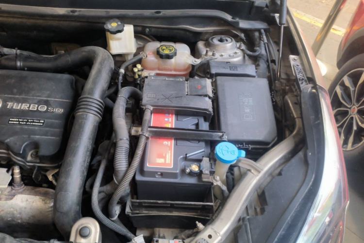 Used Buick Envision 2016 20T Two-Wheel-Drive Elite Model Engine Bay Left