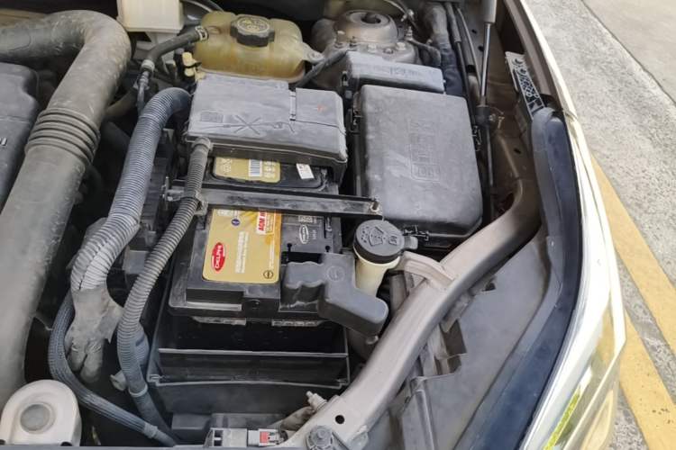 Used Buick Envision 2016 20T Two-Wheel-Drive Elite Model Engine Bay Left