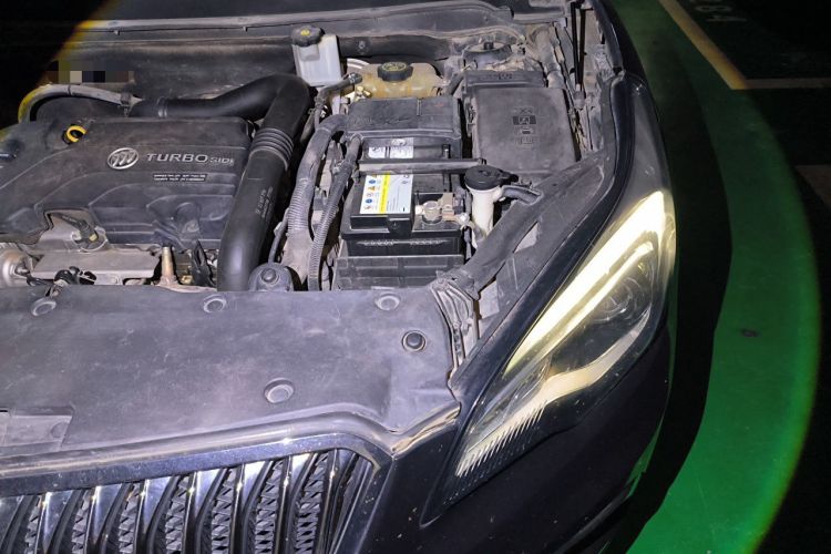 Used Buick Envision 2016 20T Two-Wheel Drive Leading Version Engine Bay Left