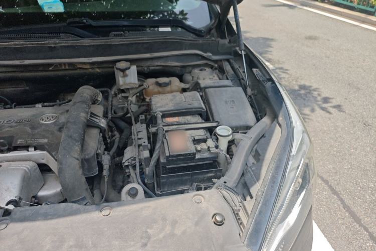 Used Buick Envision 2016 28T Four-Wheel Drive Luxury Model Engine Bay Left
