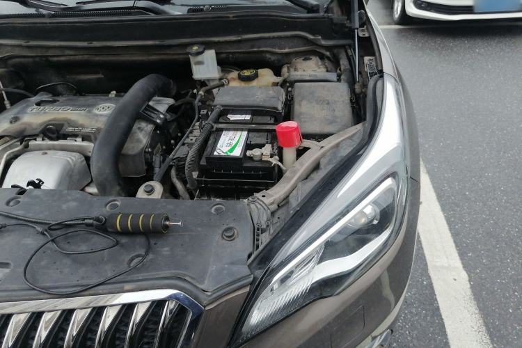 Used Buick Envision 2016 28T Four-Wheel Drive Elite Version Engine Bay Left