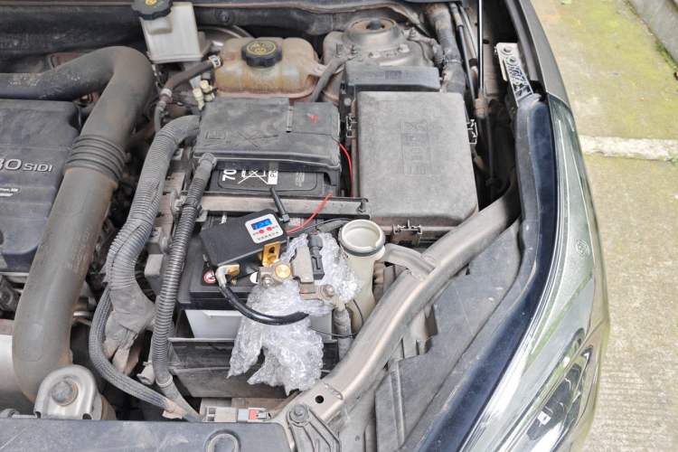 Used Buick Envision 2016 20T Two-Wheel Drive Leading Version Engine Bay Left