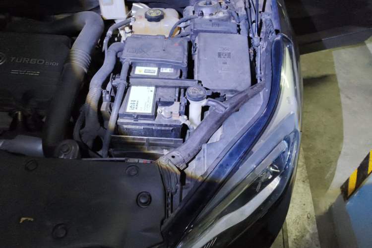 Used Buick Envision 2016 20T Two-Wheel Drive Leading Version Engine Bay Left