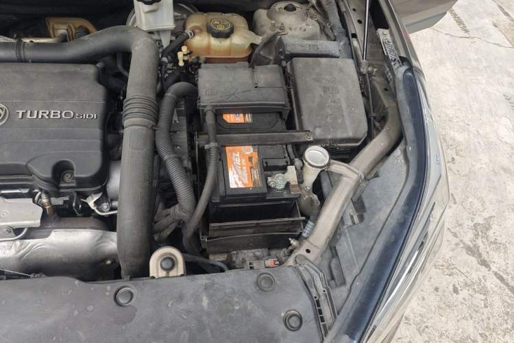 Used Buick Envision 2016 20T Four-Wheel Drive Elite Model Engine Bay Left