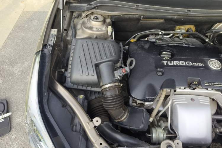 Used Buick Envision 2016 28T Four-Wheel Drive Elite Version Engine Bay Right