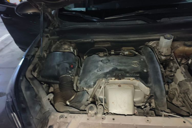 Used Buick Envision 2016 28T Four-Wheel Drive Elite Version Engine Bay Right