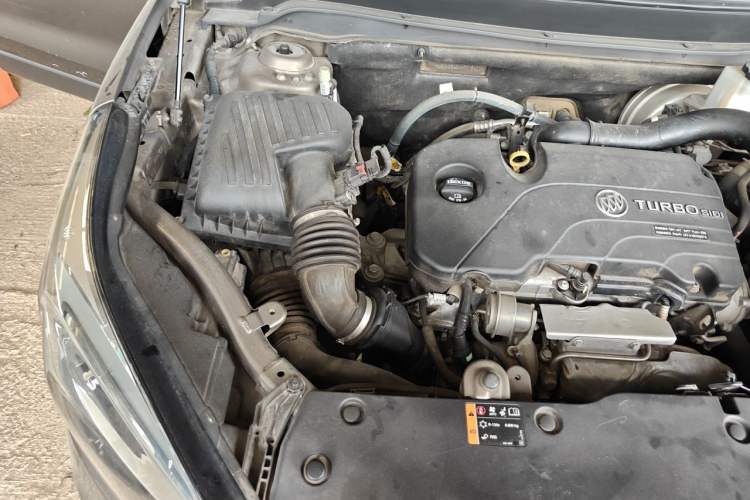 Used Buick Envision 2016 20T Two-Wheel Drive Leading Version Engine Bay Right