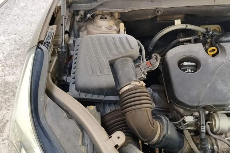 Used Buick Envision 2016 20T Two-Wheel-Drive Elite Model Engine Bay Right