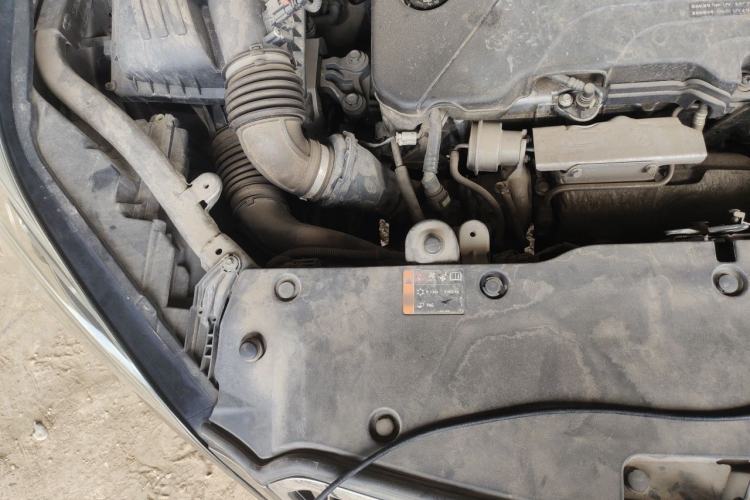 Used Buick Envision 2016 20T Two-Wheel-Drive Elite Model Engine Bay Right