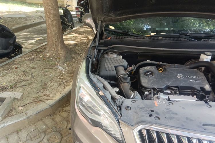 Used Buick Envision 2016 20T Two-Wheel Drive Leading Version Engine Bay Right