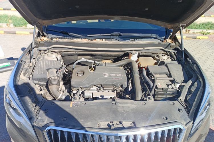 Used Buick Envision 2016 20T Two-Wheel-Drive Elite Model Engine Bay