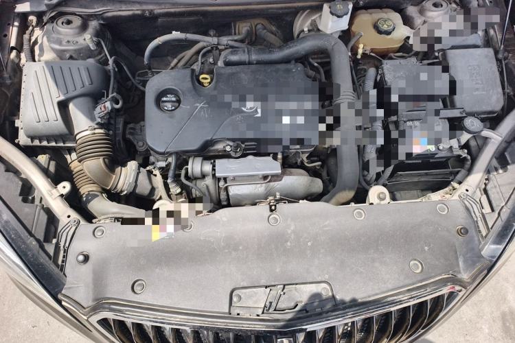 Used Buick Envision 2016 20T Two-Wheel Drive Leading Version Engine Bay