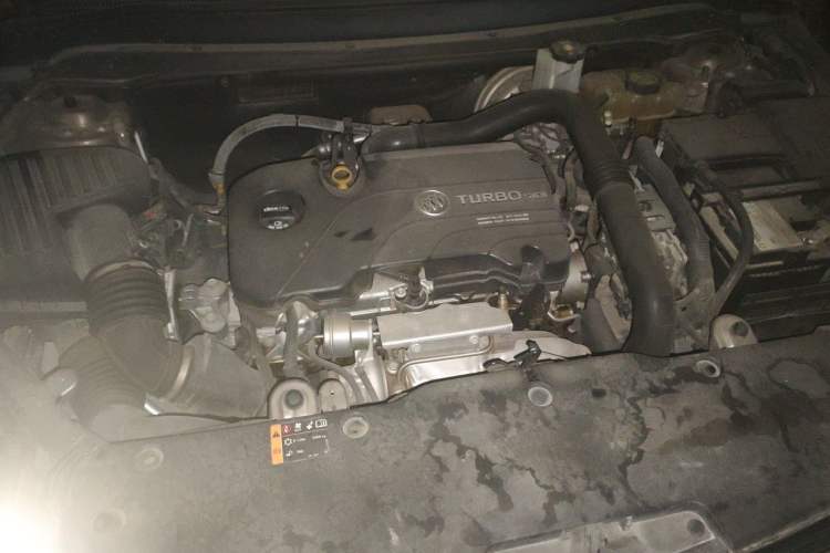 Used Buick Envision 2016 20T Four-Wheel Drive Luxury Model Engine Bay