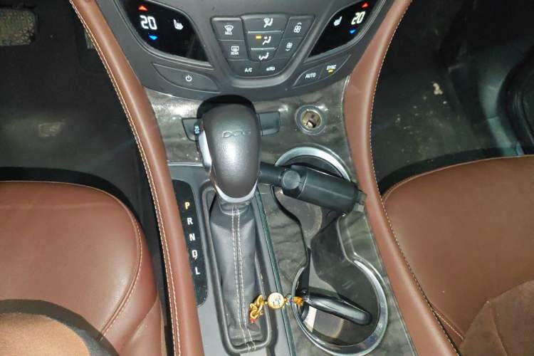 Used Buick Envision 2016 20T Two-Wheel-Drive Elite Model Gear Lever