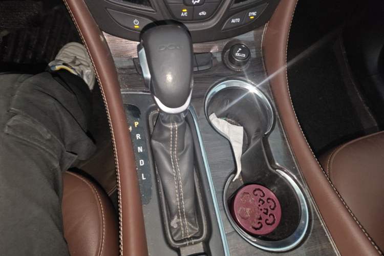 Used Buick Envision 2016 20T Two-Wheel-Drive Elite Model Gear Lever