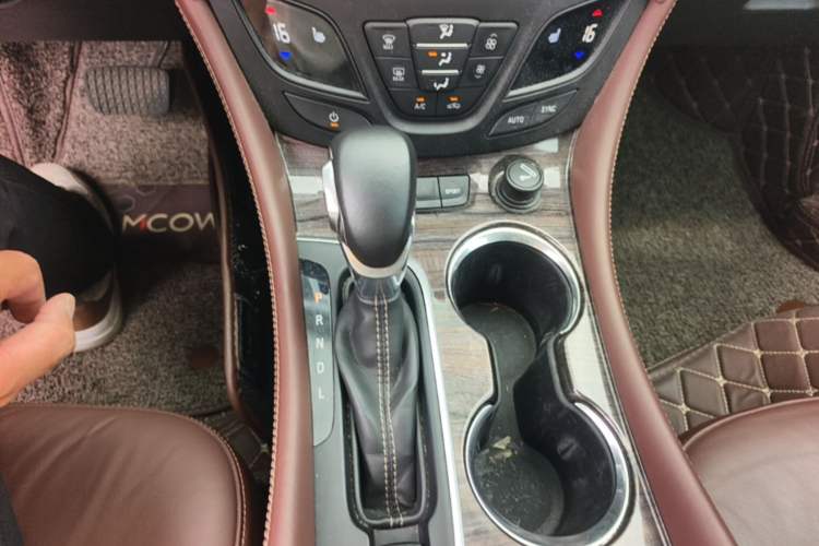 Used Buick Envision 2016 28T Four-Wheel Drive Elite Version Gear Lever