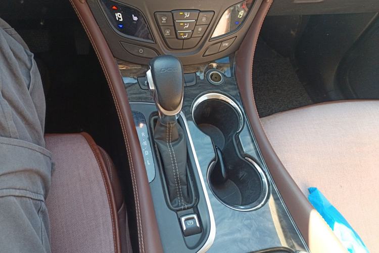 Used Buick Envision 2016 20T Two-Wheel-Drive Elite Model Gear Lever