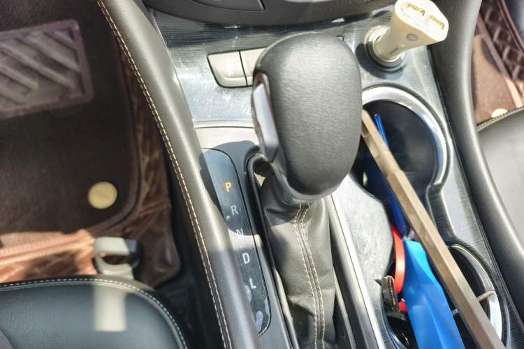 Used Buick Envision 2016 20T Two-Wheel Drive Leading Version Gear Lever