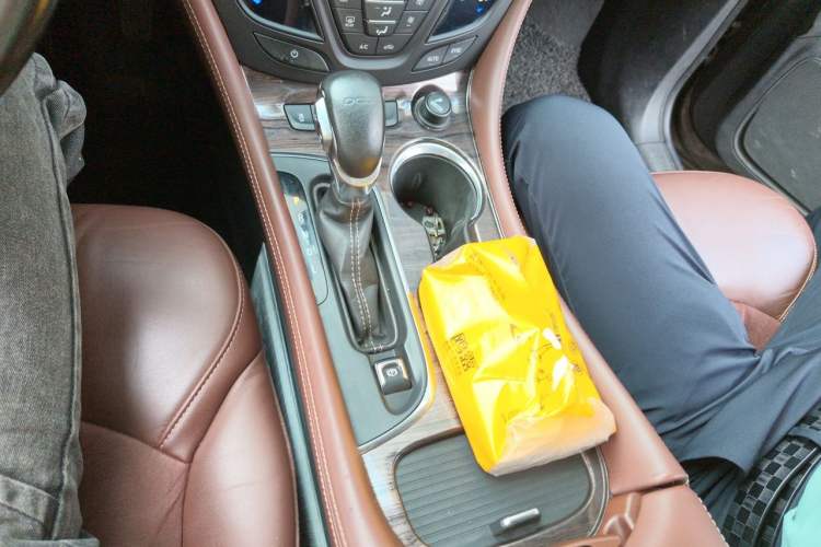 Used Buick Envision 2016 20T Two-Wheel-Drive Elite Model Gear Lever