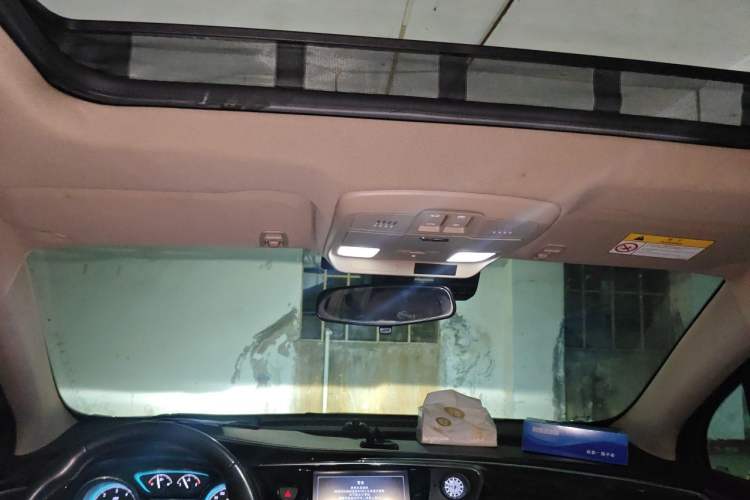 Used Buick Envision 2016 20T Two-Wheel-Drive Elite Model Headliner