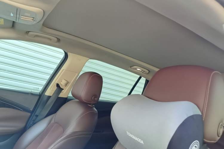 Used Buick Envision 2016 20T Two-Wheel-Drive Elite Model Headliner