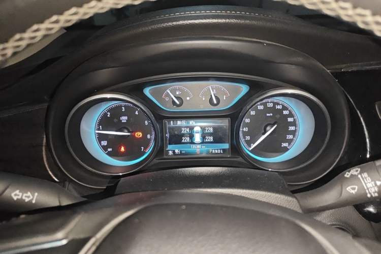 Used Buick Envision 2016 28T Four-Wheel Drive Luxury Model Instrument Cluster