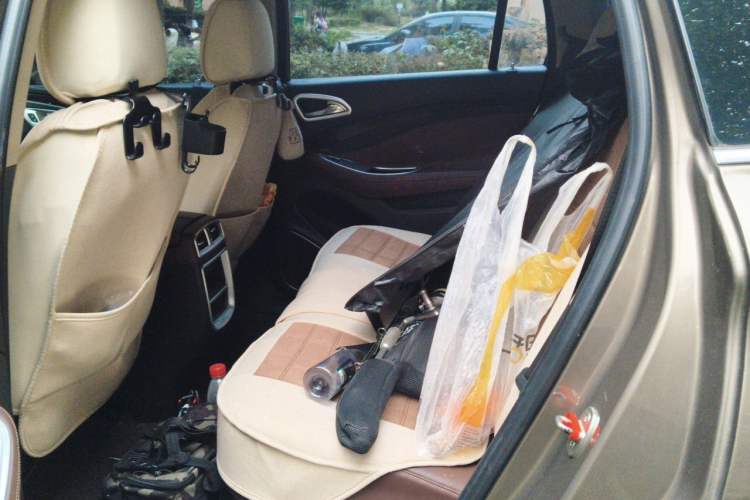 Used Buick Envision 2016 20T Two-Wheel-Drive Elite Model Left Rear Seat