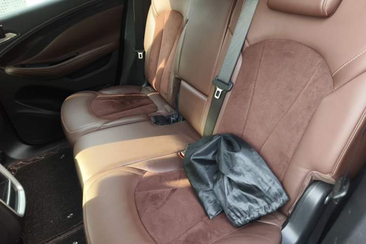 Used Buick Envision 2016 28T Four-Wheel Drive Elite Version Left Rear Seat