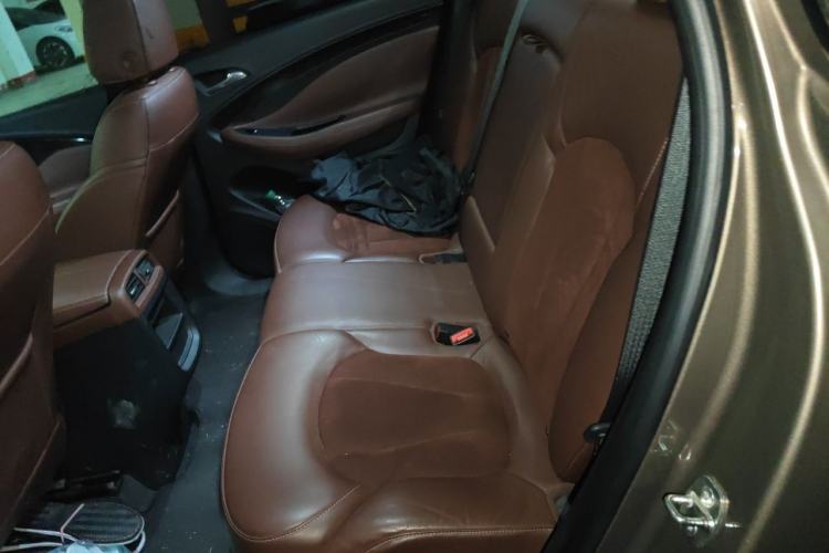 Used Buick Envision 2016 20T Two-Wheel-Drive Elite Model Left Rear Seat