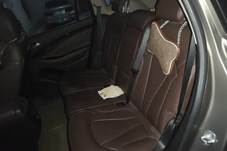 Used Buick Envision 2016 28T Four-Wheel Drive Luxury Model Left Rear Seat