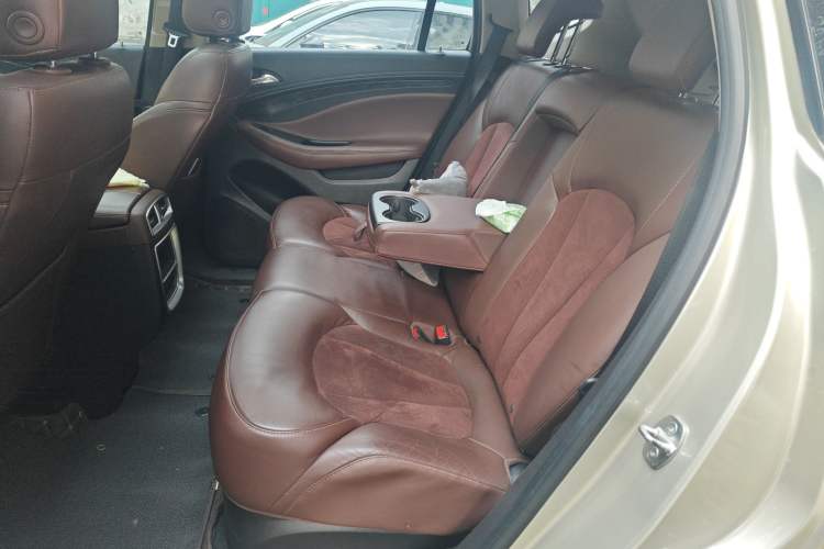 Used Buick Envision 2016 20T Two-Wheel-Drive Elite Model Left Rear Seat