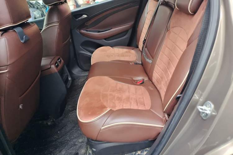 Used Buick Envision 2016 20T Two-Wheel-Drive Elite Model Left Rear Seat
