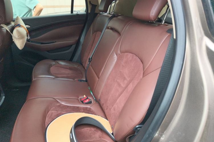 Used Buick Envision 2016 20T Two-Wheel-Drive Elite Model Left Rear Seat