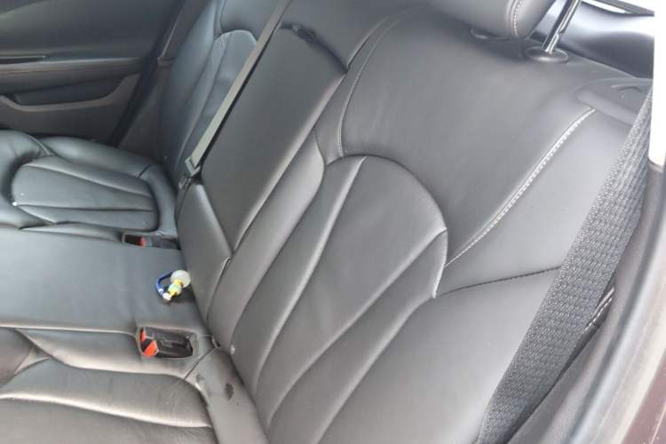 Used Buick Envision 2016 20T Two-Wheel-Drive Elite Model Left Rear Seat