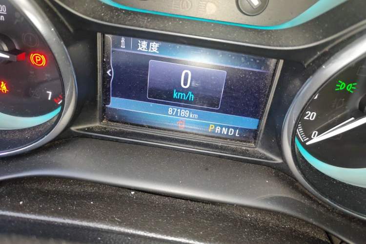 Used Buick Envision 2016 20T Two-Wheel Drive Leading Version Odometer Close Up