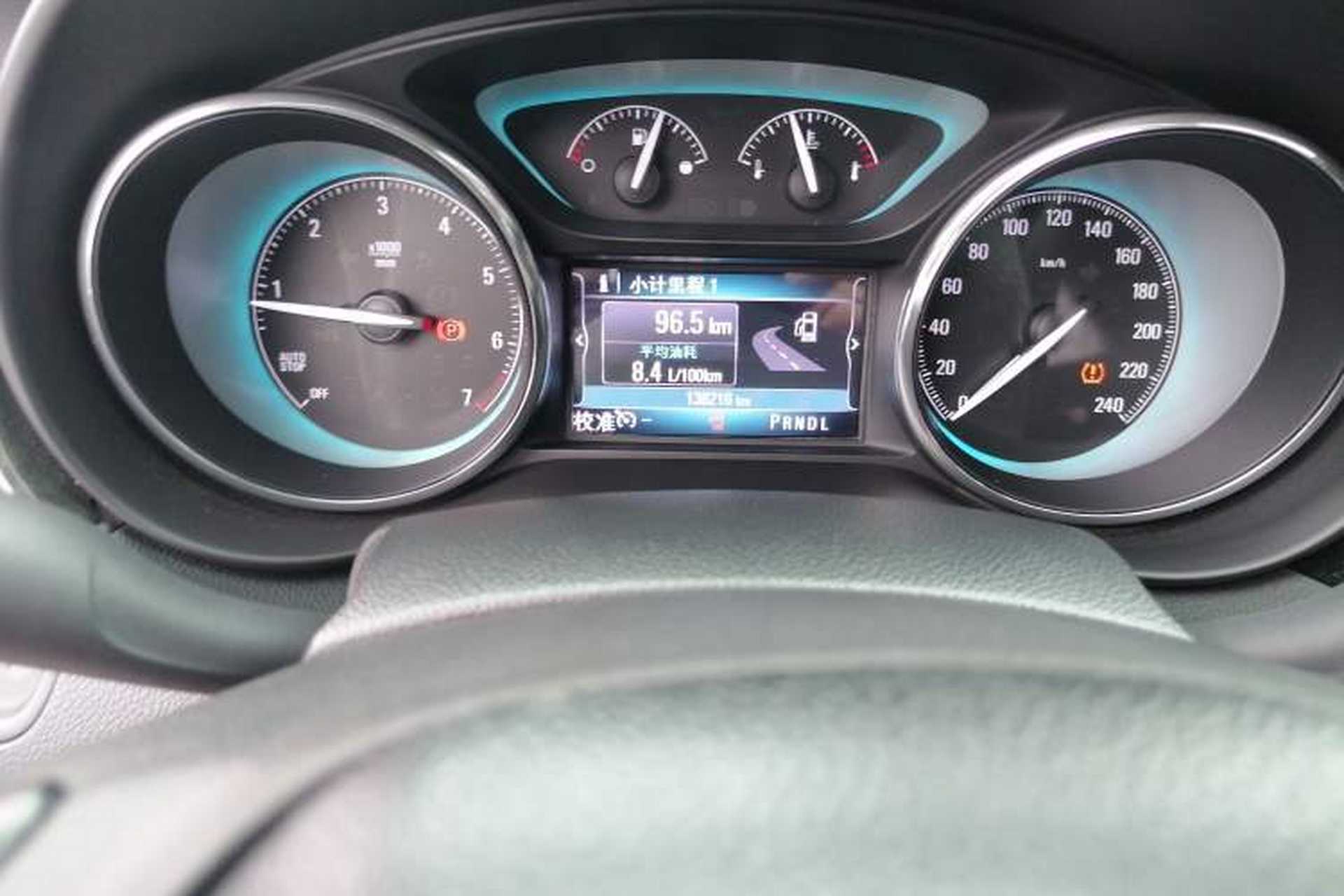 Used Buick Envision 2016 28T Four-Wheel Drive Elite Version Odometer Close Up